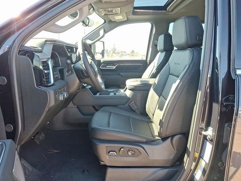 New 2025 GMC Sierra 2500 Denali w/ Denali Reserve Package image 14