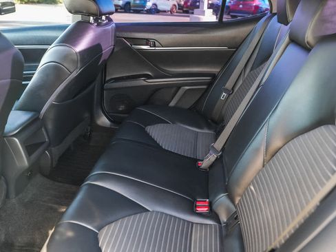 Used 2023 Toyota Camry SE image 18