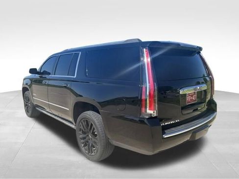 Used 2019 GMC Yukon XL Denali w/ Denali Ultimate Package AWD/4WD image 5