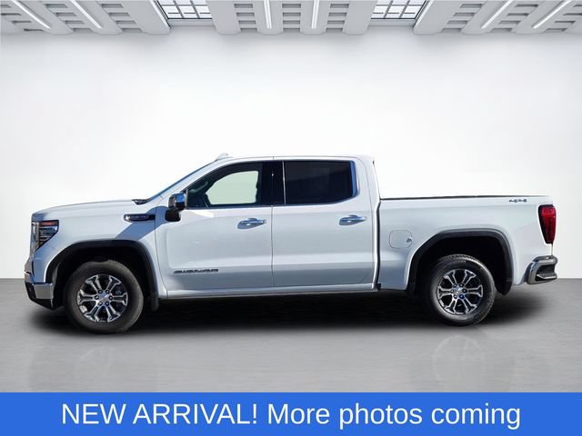 Used 2025 GMC Sierra 1500 SLT AWD/4WD image 7