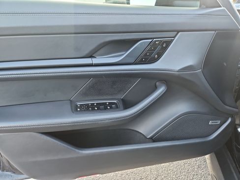 Used 2020 Porsche Taycan Turbo image 15