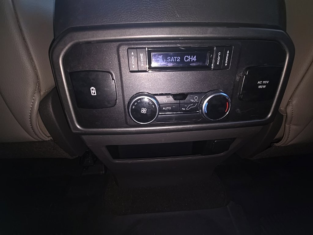 Used 2019 Ford Expedition XLT w/ Equipment Group 202A AWD/4WD image 19