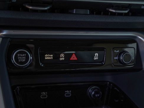 New 2025 Audi Q5 Premium Plus image 12