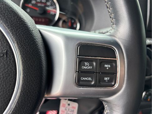 Used 2016 Jeep Wrangler Unlimited Rubicon AWD/4WD image 21