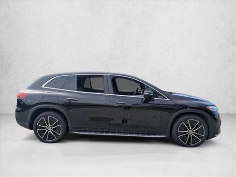 Used 2023 Mercedes-Benz EQS 450+ SUV image 4