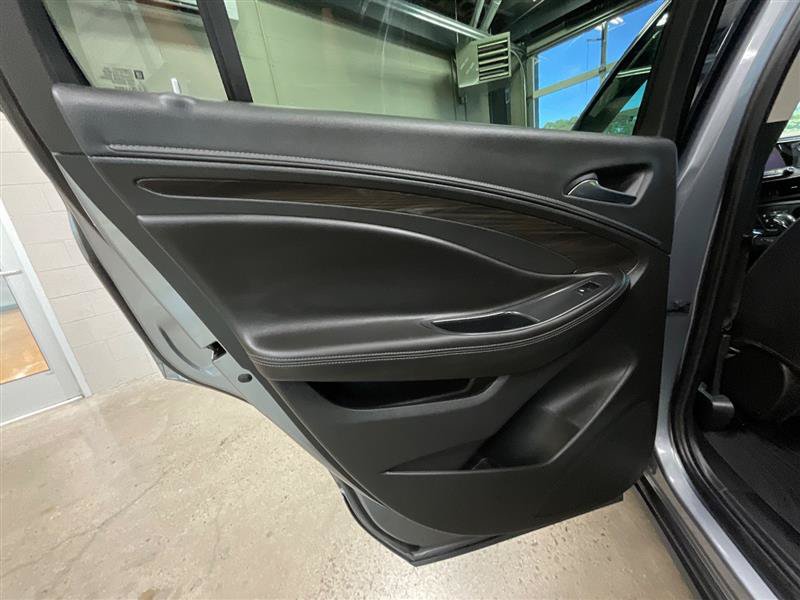 Used 2020 Buick Envision Essence AWD/4WD image 22