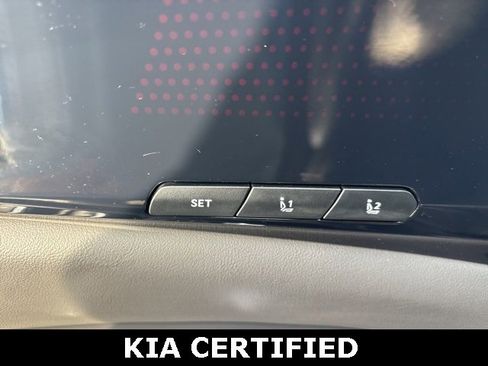 Certified 2025 Kia Carnival SX Prestige image 13