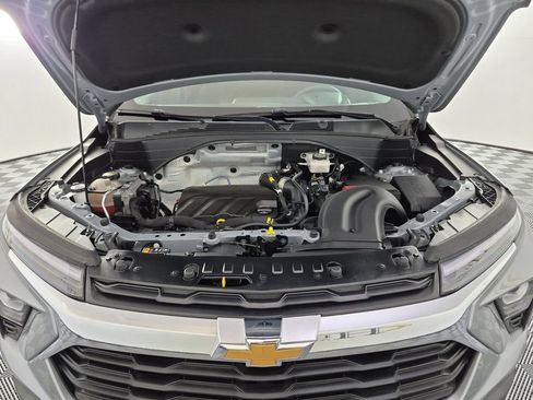 Used 2024 Chevrolet TrailBlazer LT FWD image 38