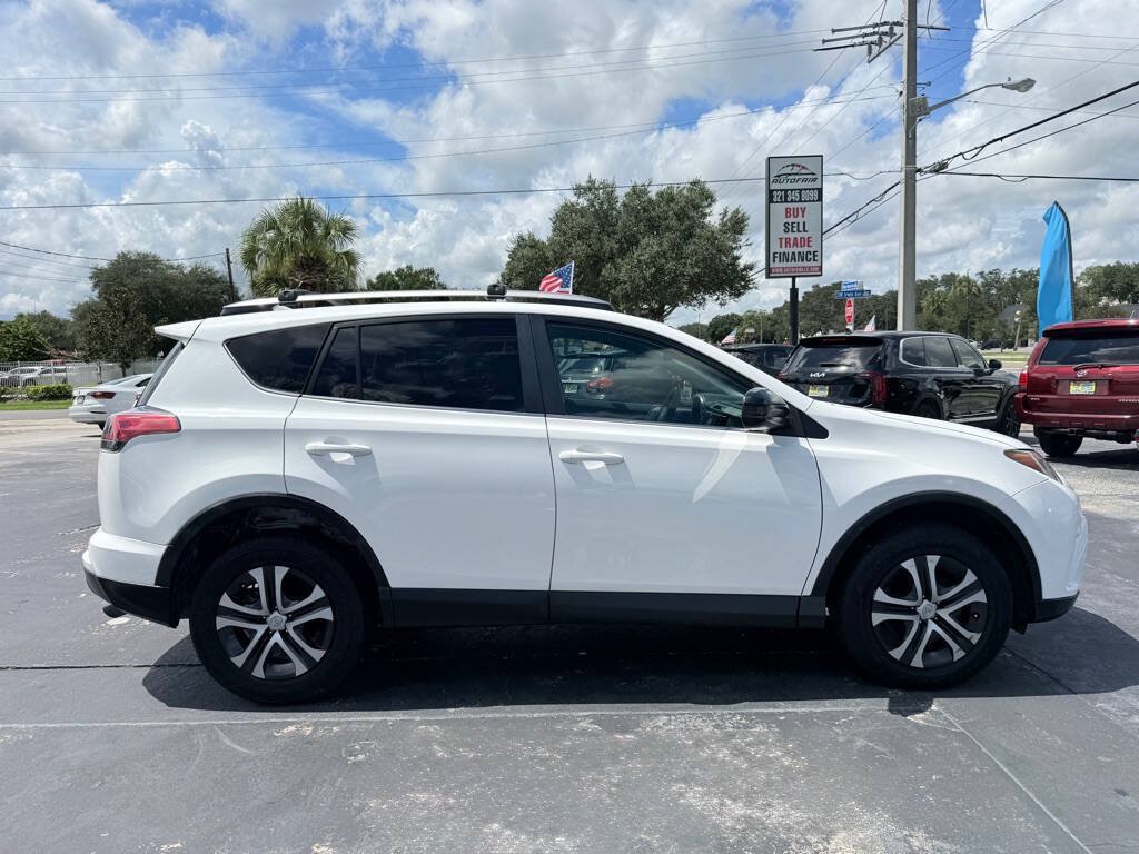 Used 2017 Toyota RAV4 LE w/ Carpet Mat Package AWD/4WD image 5