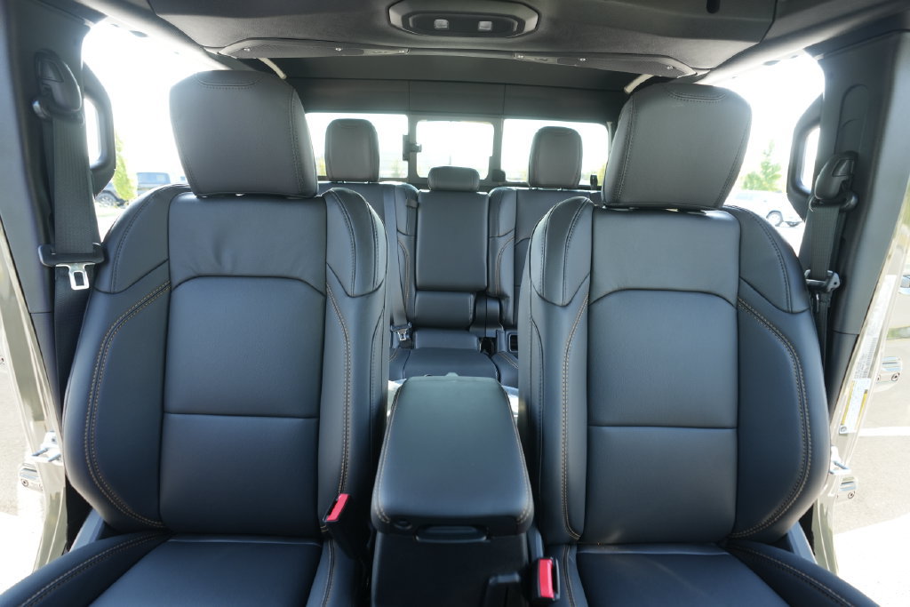 New 2026 Jeep Gladiator Sport AWD/4WD image 36