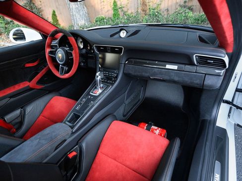 Used 2018 Porsche 911 GT2 RS image 14