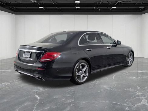 Used 2018 Mercedes-Benz E 300 image 5