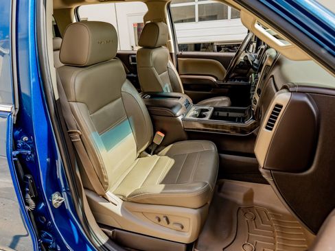 Used 2015 GMC Sierra 3500 Denali w/ Duramax Plus Package image 26