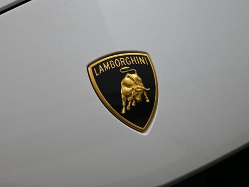 Used 2024 Lamborghini Urus S image 13