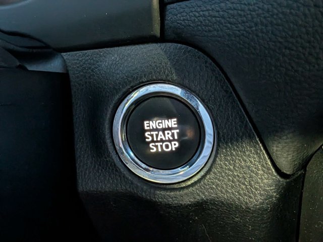 Used 2024 Toyota RAV4 XLE FWD image 28