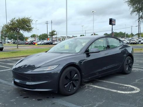 Used 2025 Tesla Model 3 Long Range RWD image 10