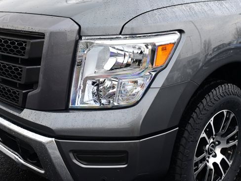 Certified 2024 Nissan Titan SV w/ SV Convenience Package image 13