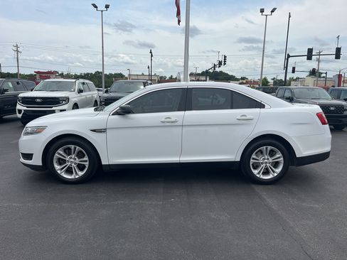Used 2019 Ford Taurus SE FWD image 6