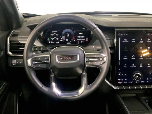 Used 2025 GMC Acadia Elevation AWD/4WD image 5