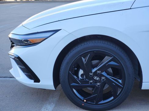 New 2026 Hyundai Elantra SEL Sport Premium image 5