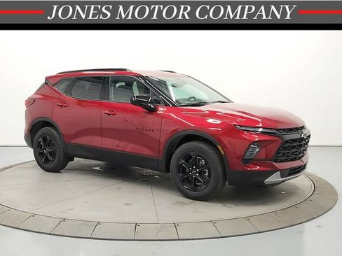New 2026 Chevrolet Blazer LT w/ Convenience Package FWD image 1