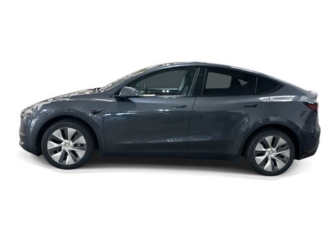 Certified 2023 Tesla Model Y AWD image 3