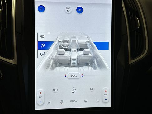 Used 2024 Ford Edge SEL w/ Convenience Package image 23