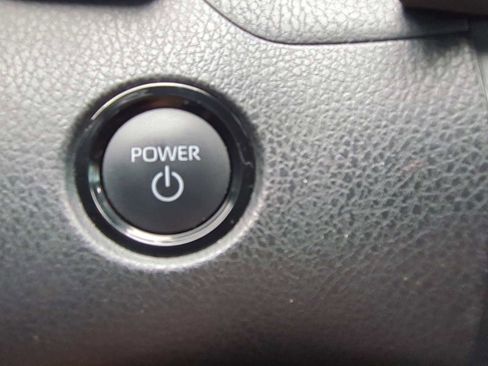 Used 2025 Toyota Camry SE FWD image 16
