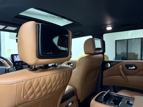 Used 2023 INFINITI QX80 Sensory w/ Cargo Package RWD image 14