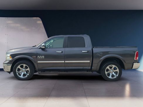 Used 2018 RAM 1500 Laramie AWD/4WD image 2