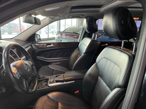 Used 2014 Mercedes-Benz GL 450 4MATIC image 16