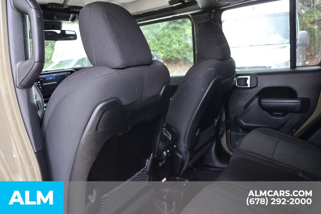 Used 2026 Jeep Gladiator Mojave AWD/4WD image 16