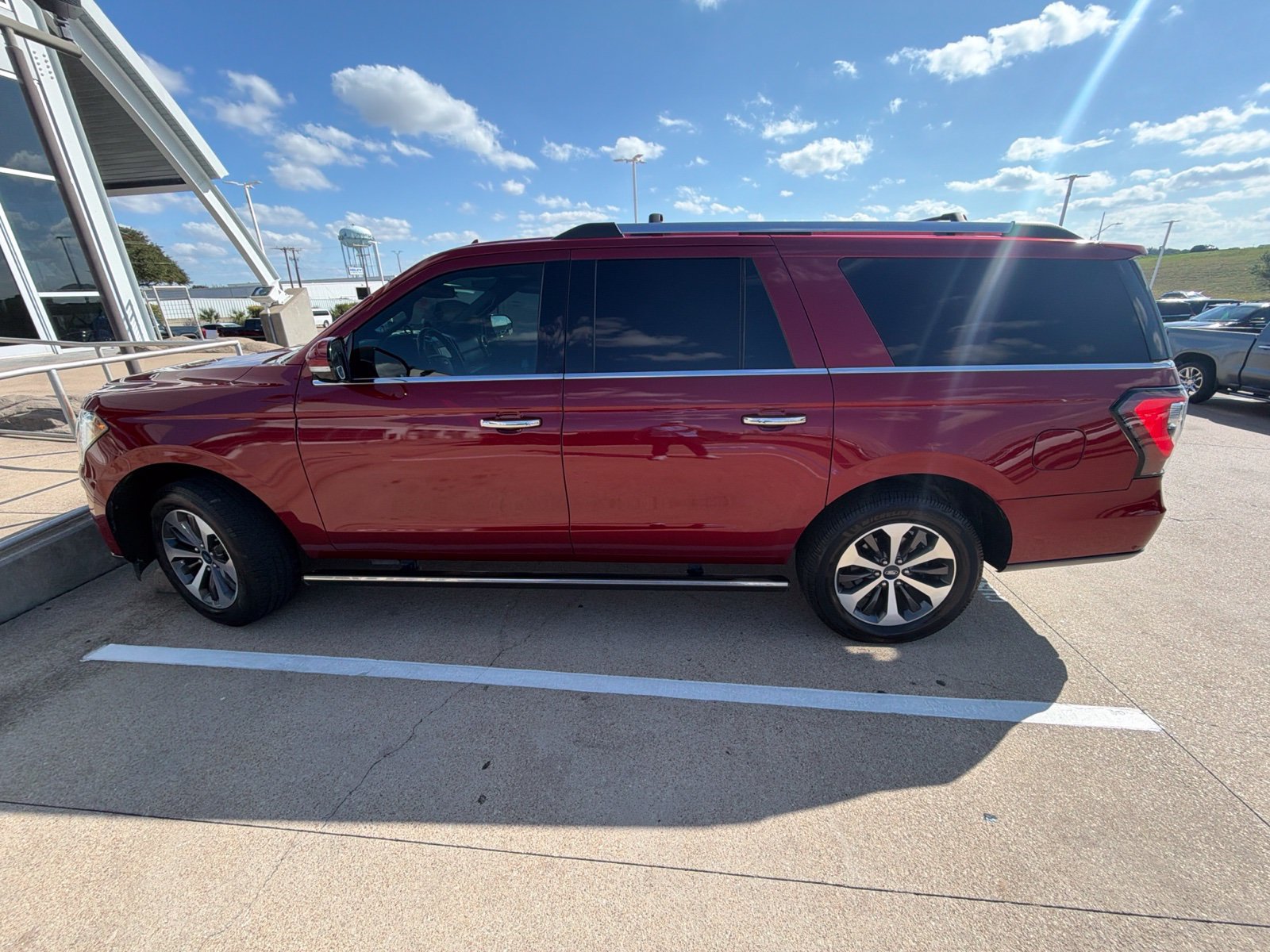 Used 2018 Ford Expedition Max Limited w/ Equipment Group 301A RWD image 8