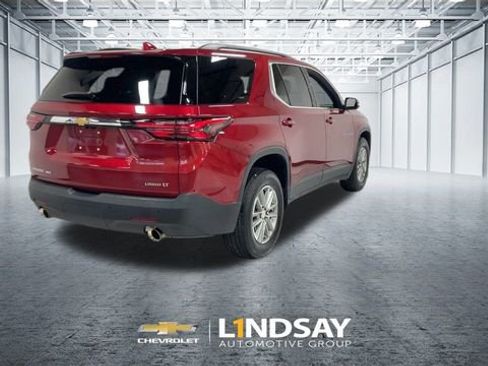 Used 2022 Chevrolet Traverse LT image 9