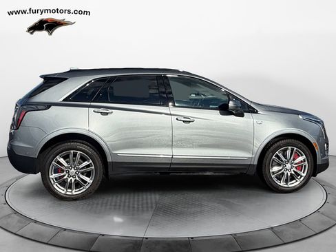 Used 2024 Cadillac XT5 Sportv image 2