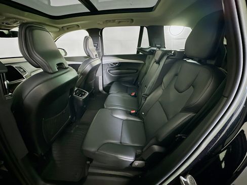 Used 2023 Volvo XC90 B5 Core w/ Protection Package Premier image 29