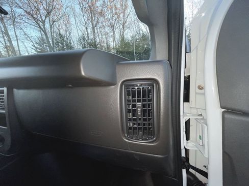 New 2025 GMC Savana 3500 w/ Power Convenience Package image 29