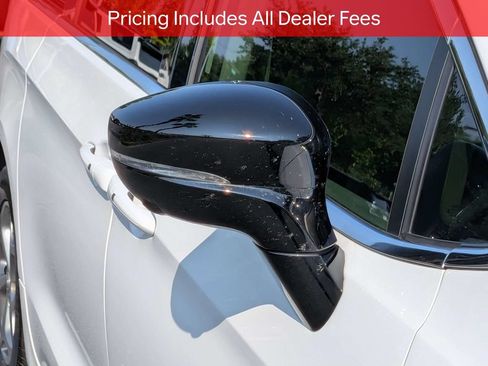 Used 2024 Chrysler Pacifica Limited w/ Uconnect Theater Family Group FWD image 12