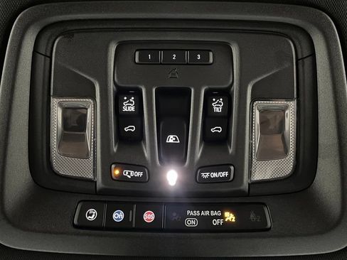 Used 2024 GMC Sierra 3500 AT4 w/ AT4 Premium Plus Package AWD/4WD image 40