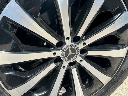 Used 2023 Mercedes-Benz GLB 250 4MATIC image 26