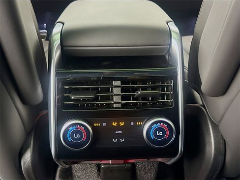 New 2025 Land Rover Range Rover Long Wheelbase SE image 25