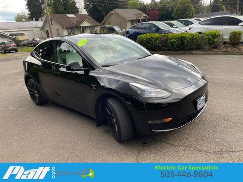 Used 2023 Tesla Model Y Long Range image 12