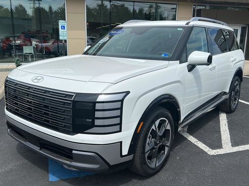 Certified 2026 Hyundai Palisade Limited AWD/4WD image 2
