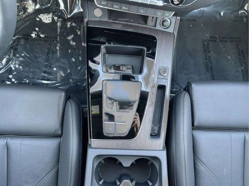 Certified 2025 Audi Q5 2.0T Premium Plus w/ Premium Plus Package image 17