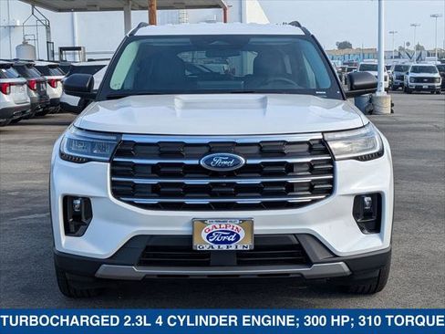 New 2026 Ford Explorer Active w/ Active Comfort Package image 8