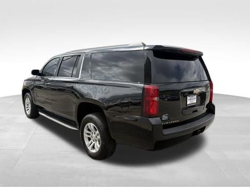 Used 2018 Chevrolet Suburban LT RWD image 10