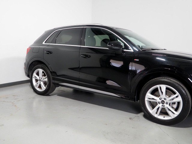 Used 2023 Audi Q3 2.0T Premium Plus w/ Premium Plus Package AWD/4WD image 50