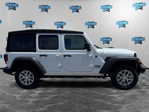 Used 2023 Jeep Wrangler Unlimited Sport AWD/4WD image 7