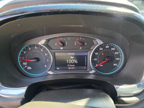 Used 2023 Chevrolet Traverse LT w/ LT Premium Package AWD/4WD image 26