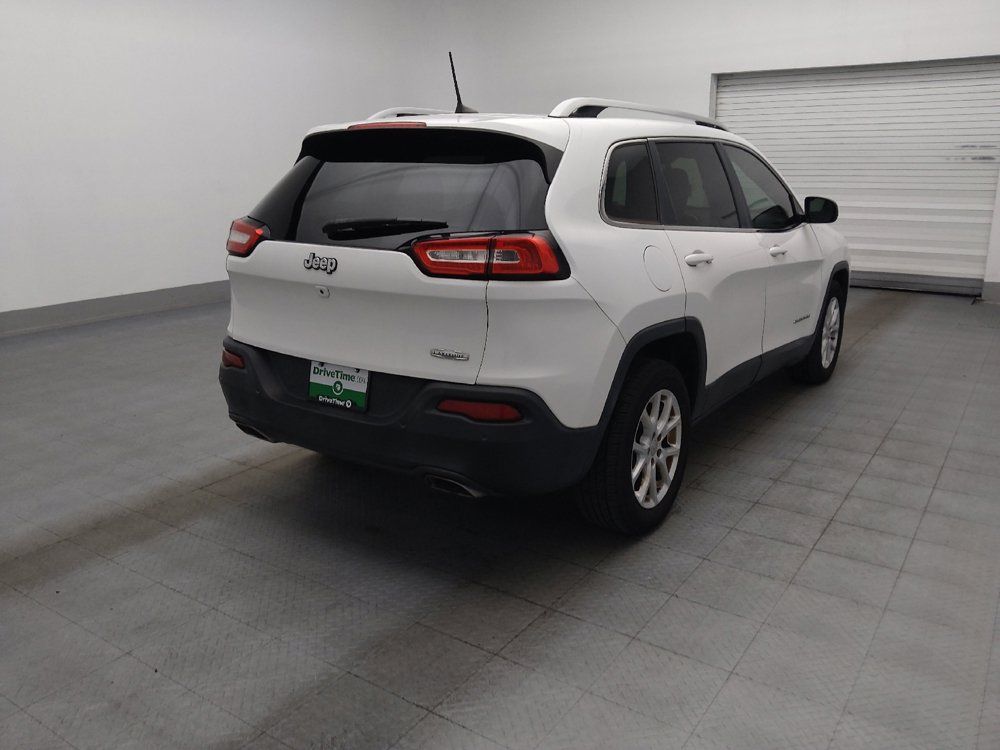 Used 2017 Jeep Cherokee Latitude w/ Safety/Convenience Group FWD image 9